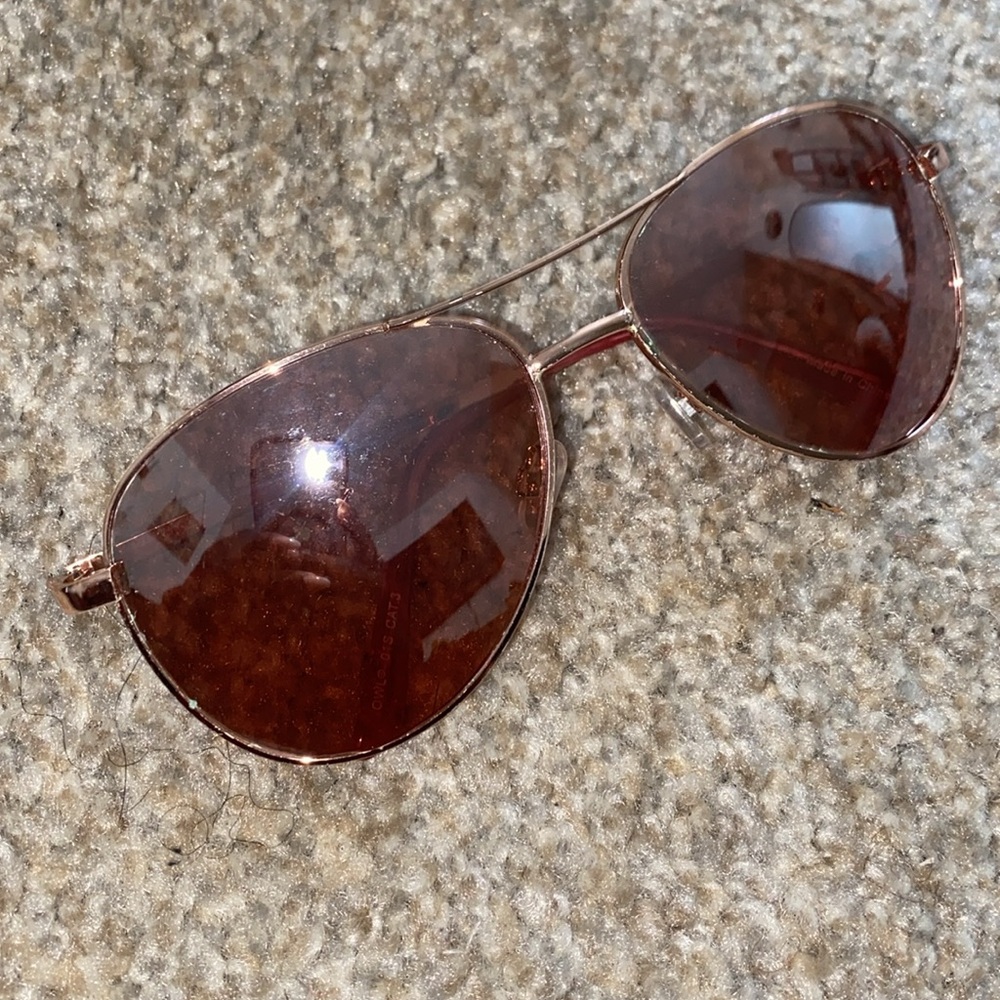 Assorted Sunglasses - Picture 5 of 12